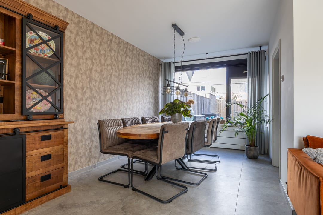 Foto 16 van Van den Berghlaan 517