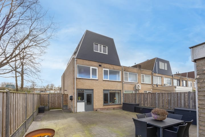 Foto 39 van Van den Berghlaan 517