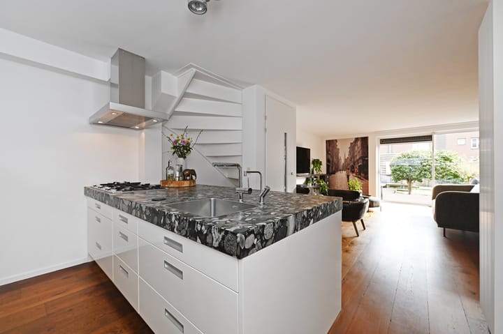 Photo 4 of Knopenmakerstraat 16