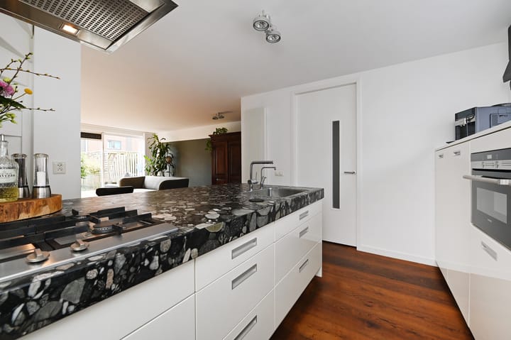 Photo 13 of Knopenmakerstraat 16