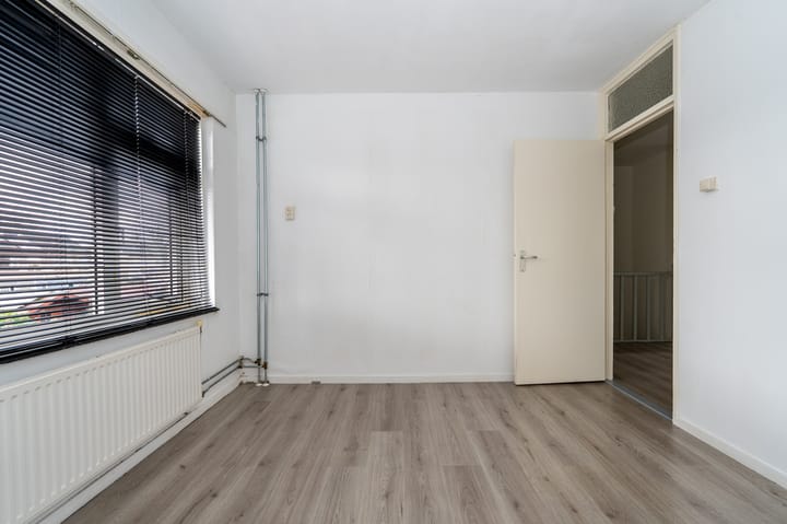 Foto 17 van Esdoornstraat 34