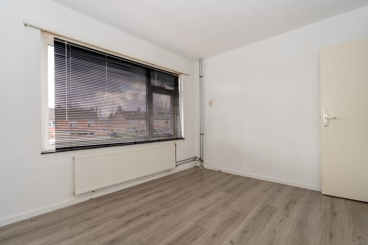 Foto 18 van Esdoornstraat 34