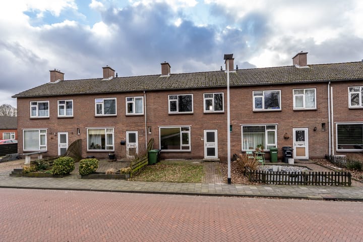 Foto 36 van Esdoornstraat 34