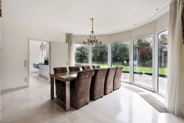 Photo 4 of Cor Gehrelslaan 82