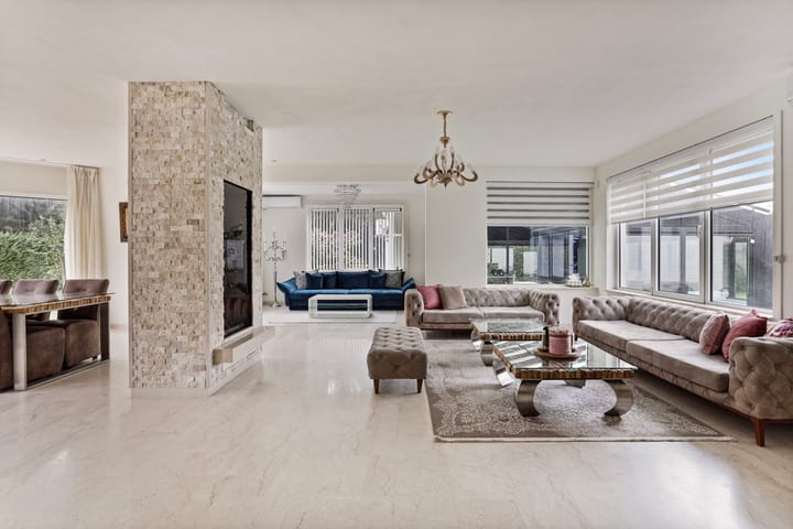 Photo 14 of Cor Gehrelslaan 82