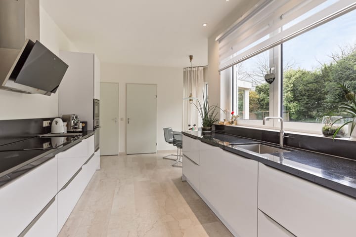 Photo 23 of Cor Gehrelslaan 82