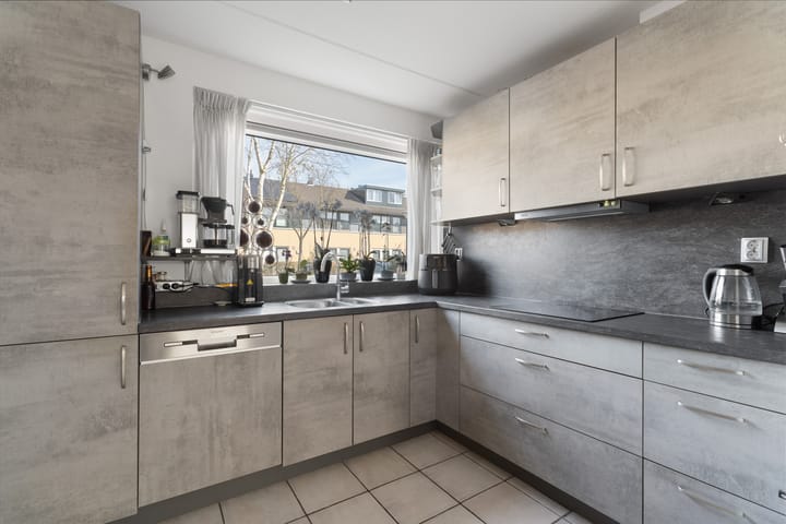 Photo 3 of Februaristraat 111