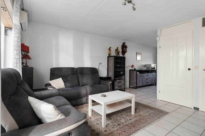 Photo 11 of Februaristraat 111