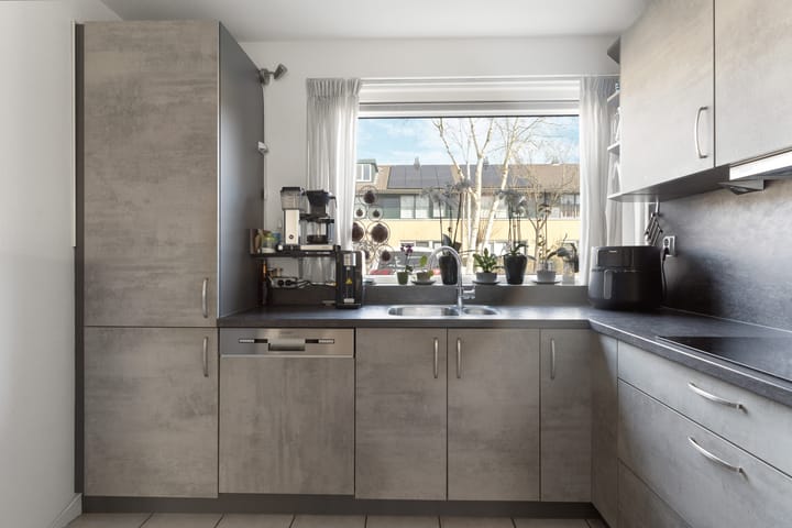 Photo 13 of Februaristraat 111