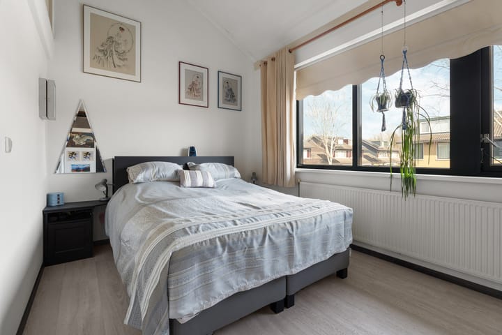 Photo 19 of Februaristraat 111