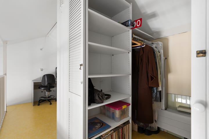 Photo 24 of Februaristraat 111