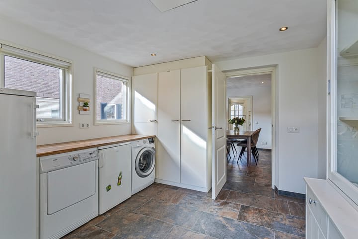 Foto 18 van Molenstraat 9