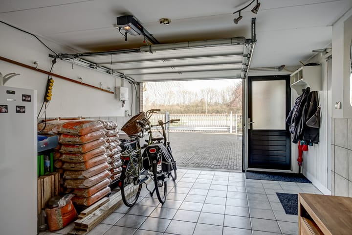 Foto 44 van Parallelweg 43