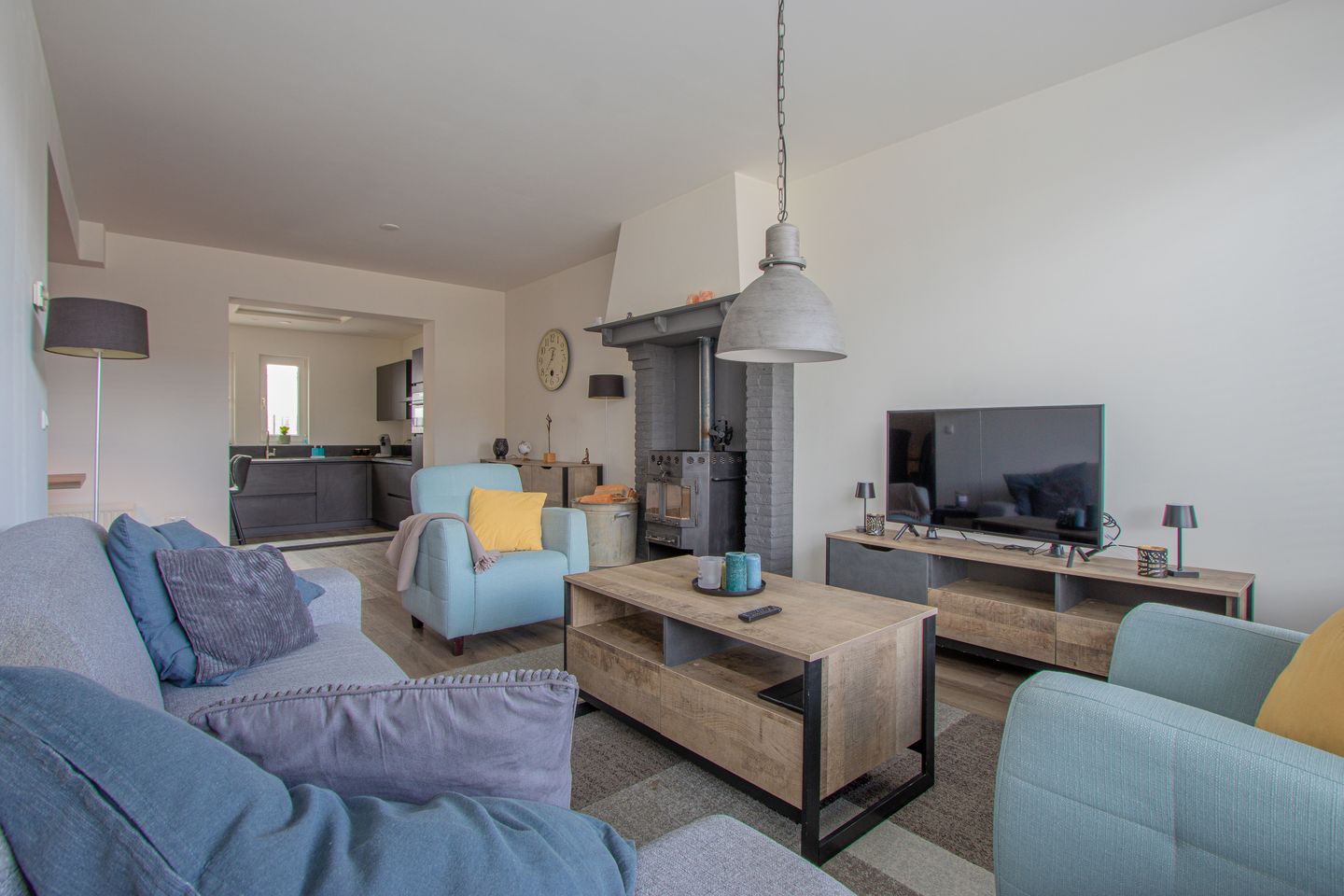 Foto 10 van Van Den Bongaertstraat 9