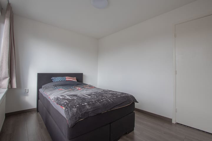 Foto 21 van Van Den Bongaertstraat 9