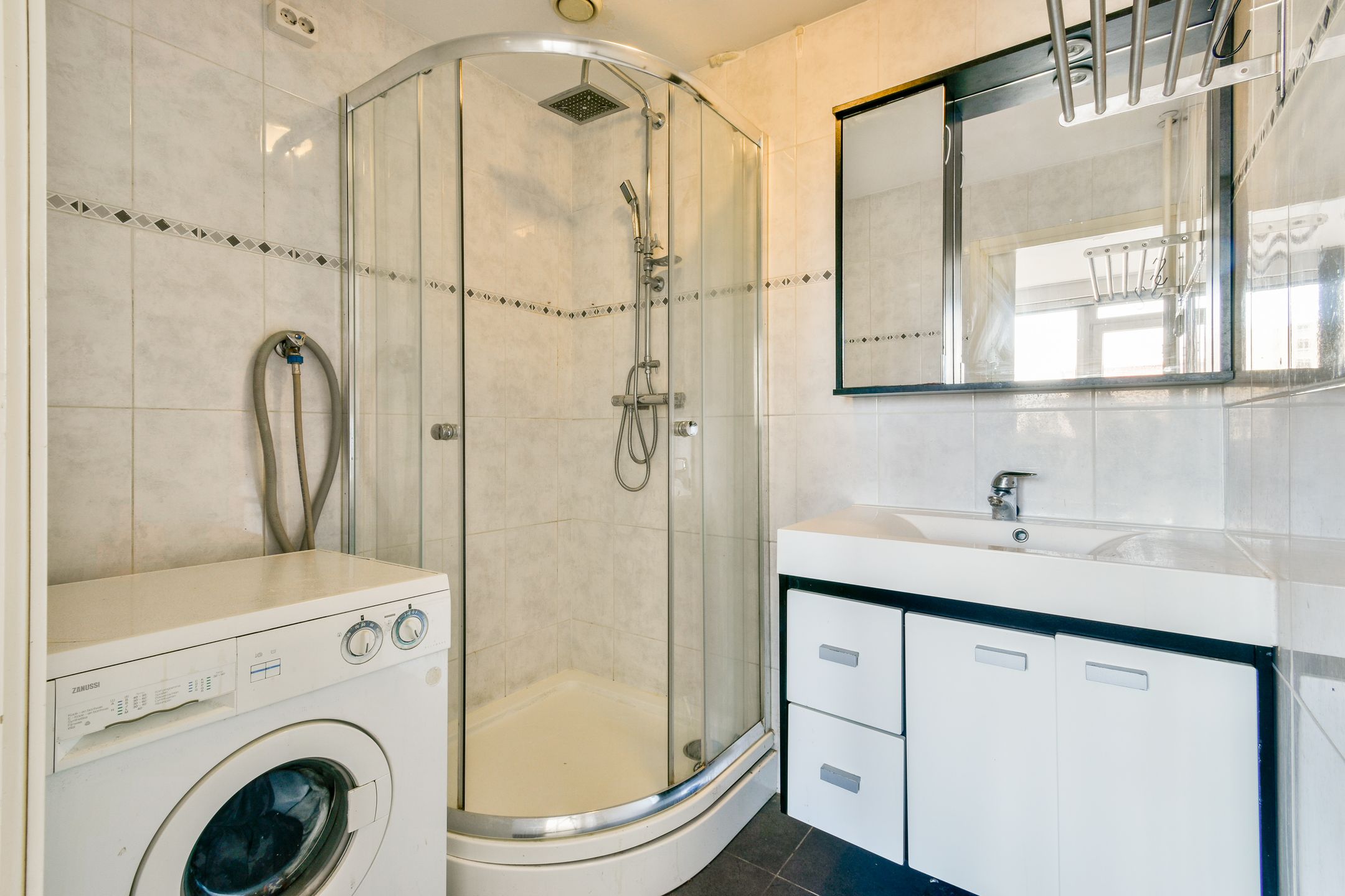 Photo 12 of Burgemeester van Alphenstraat 59-F2