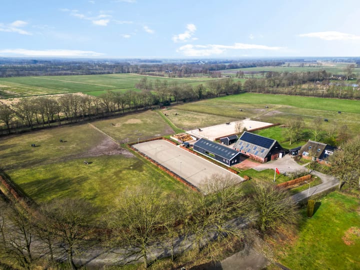 Photo 2 of Zuideinde 10