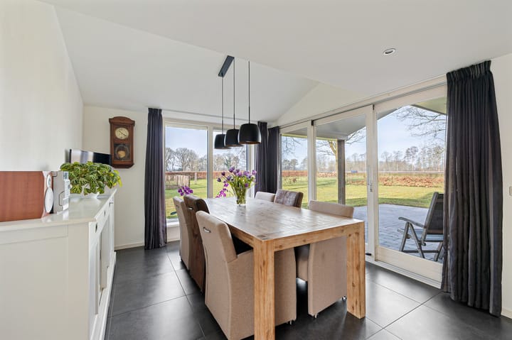 Photo 14 of Zuideinde 10