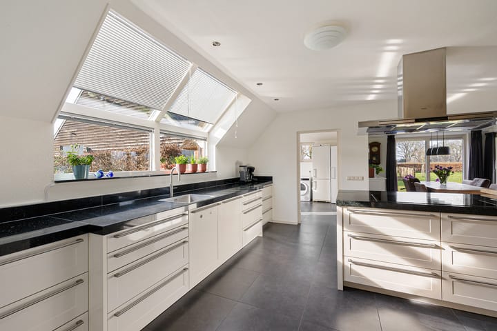 Photo 18 of Zuideinde 10