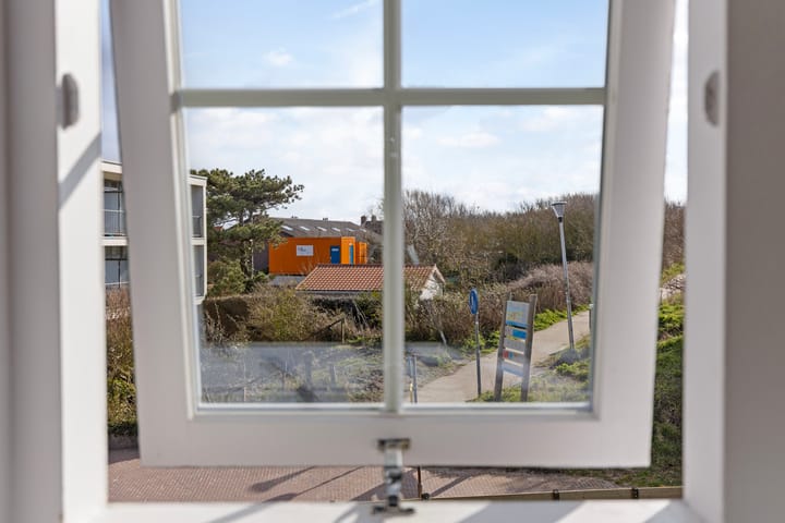 Photo 21 of Duinstraatje 8