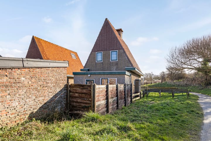 Photo 28 of Duinstraatje 8