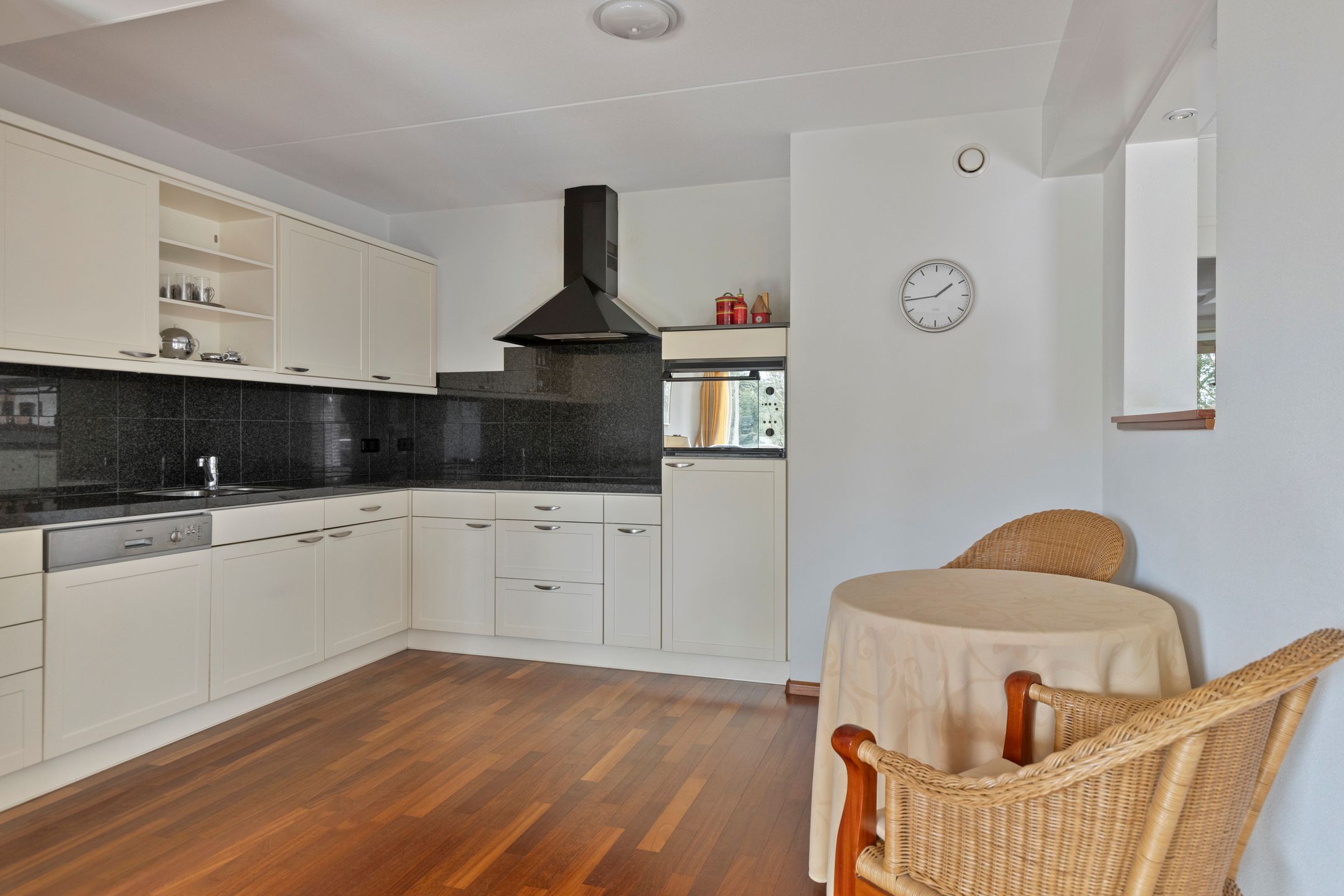 Photo 3 of Maasstraat 16