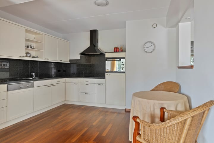 Photo 3 of Maasstraat 16