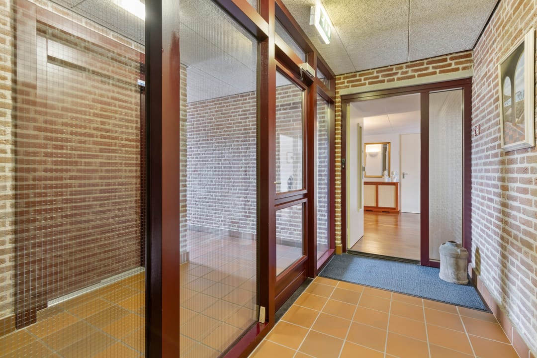 Photo 8 of Maasstraat 16