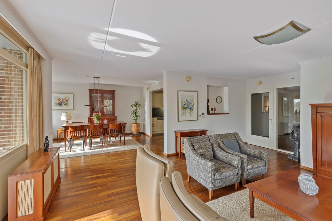 Photo 16 of Maasstraat 16