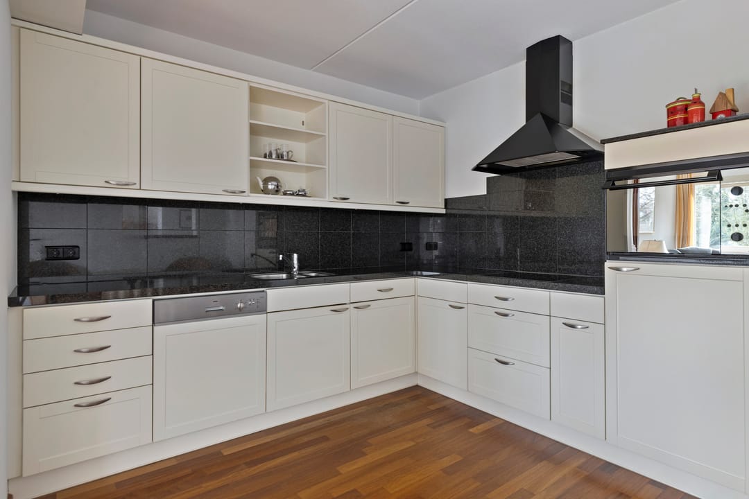 Photo 23 of Maasstraat 16