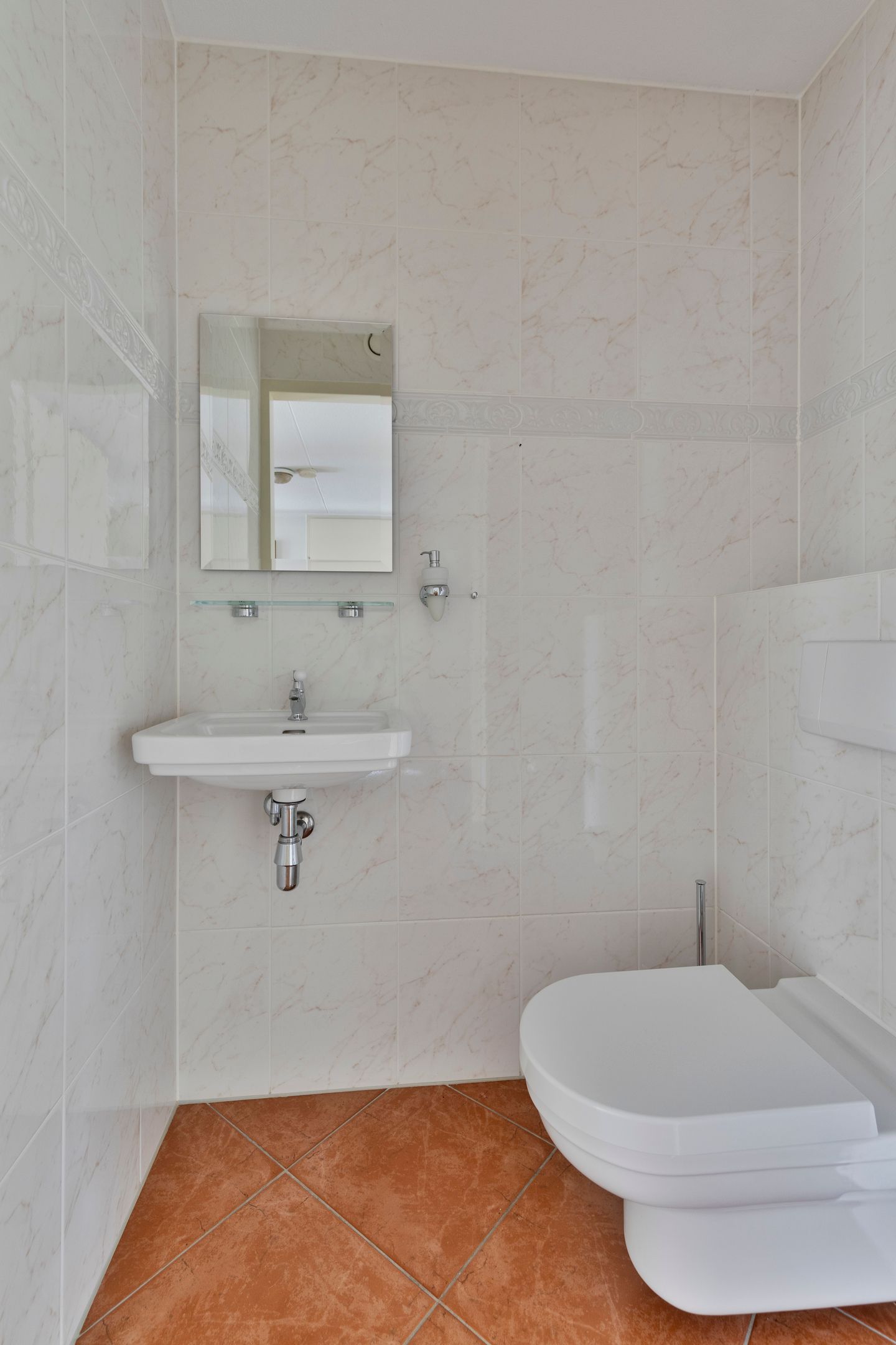 Photo 35 of Maasstraat 16