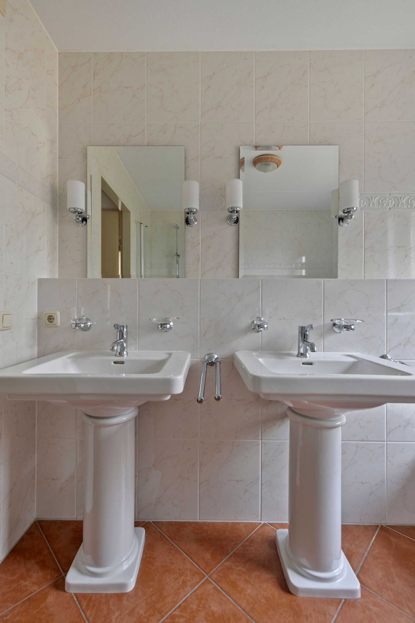 Photo 36 of Maasstraat 16