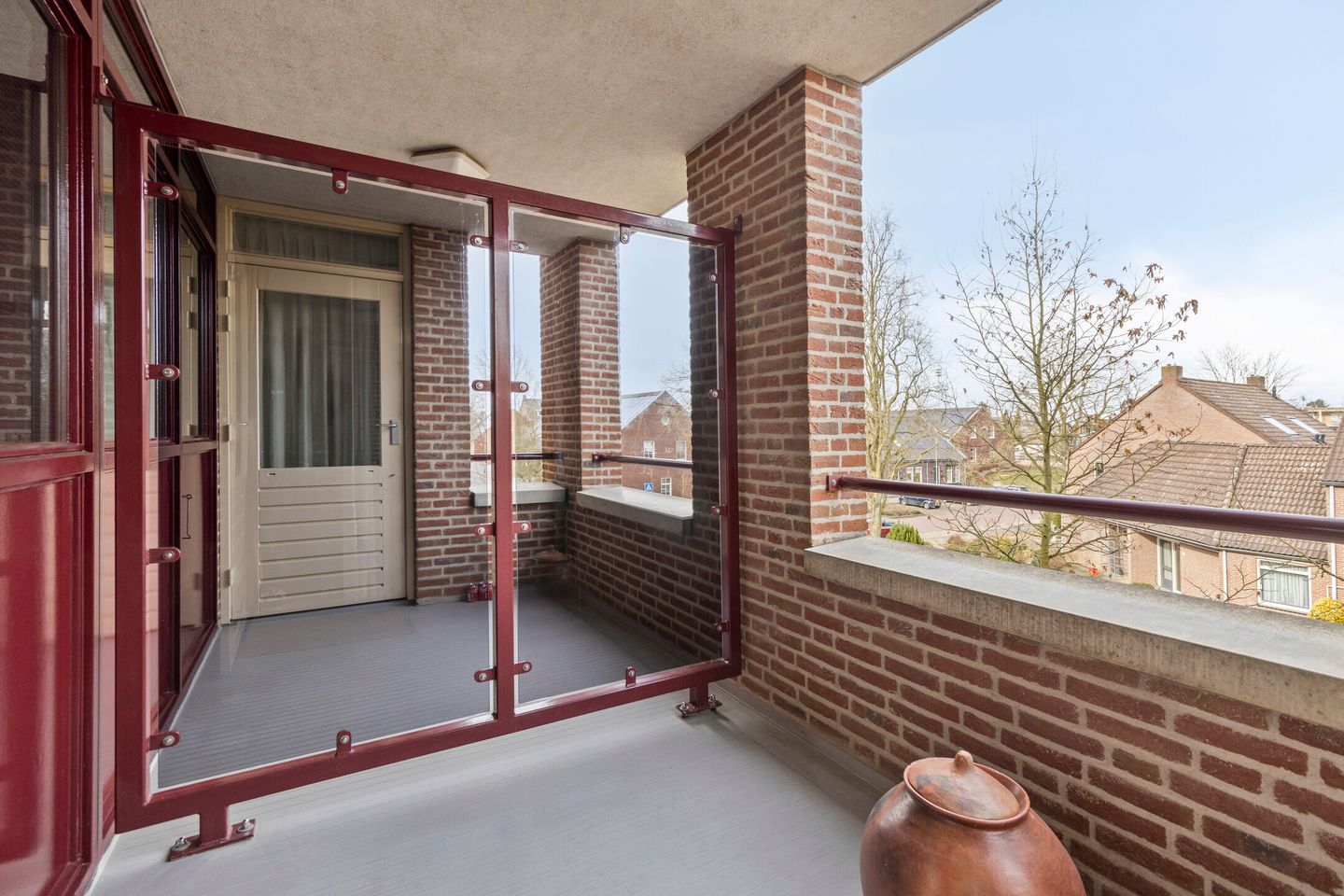 Photo 40 of Maasstraat 16