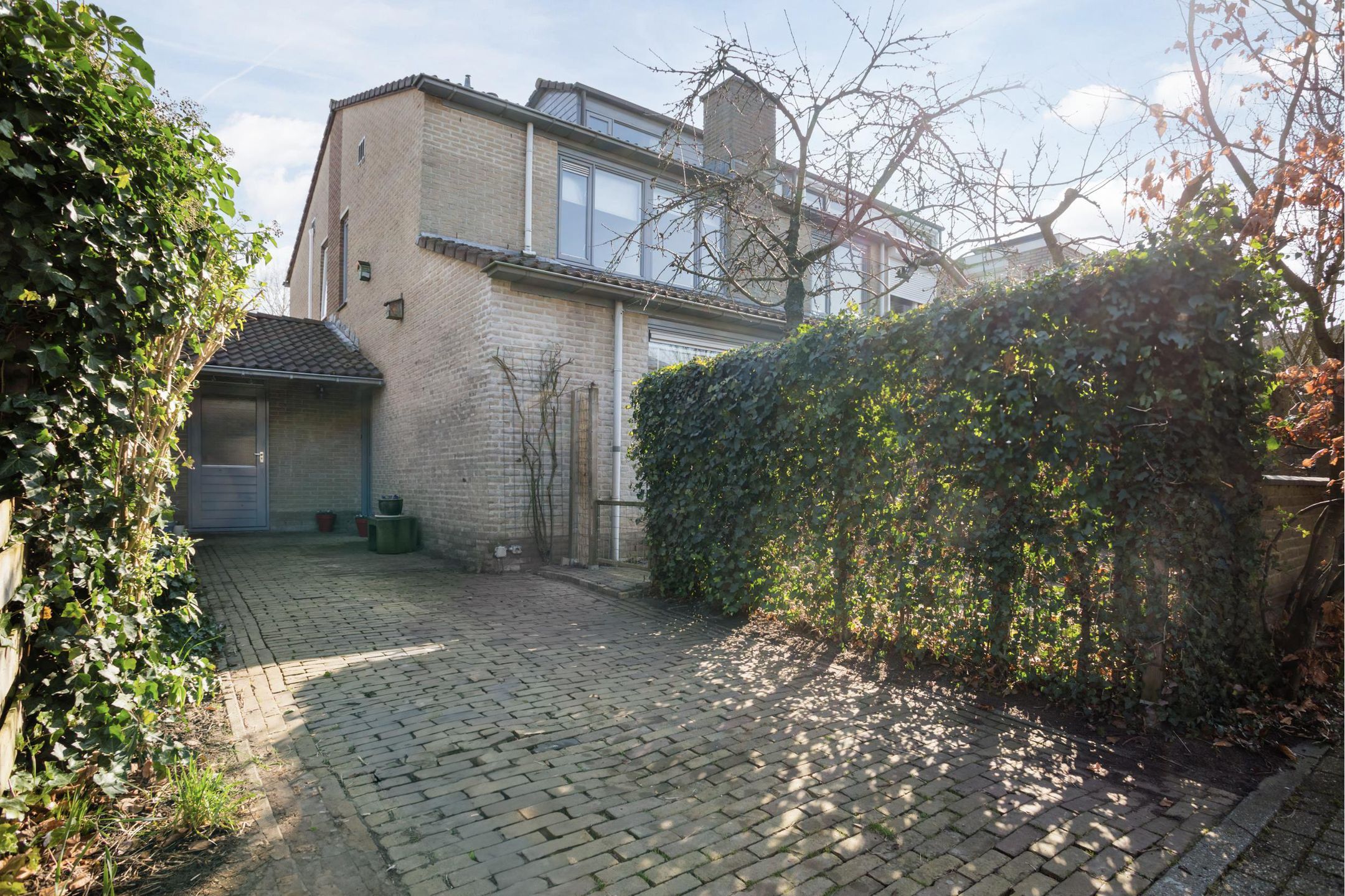 Foto 3 van Louise Michelstraat 4