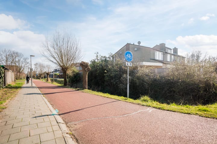 Foto 32 van Louise Michelstraat 4