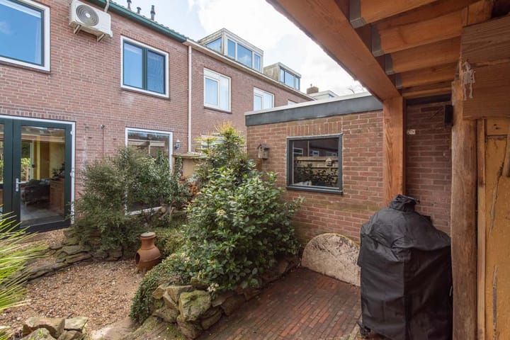 Foto 15 van Meidoornweg 39