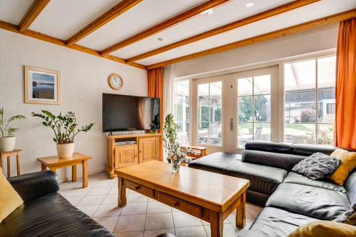 Photo 18 of Burgemeester Hoebersstraat 17