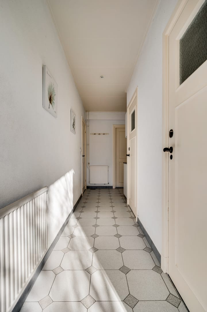 Photo 26 of Burgemeester Hoebersstraat 17