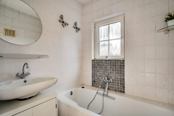 Photo 28 of Burgemeester Hoebersstraat 17