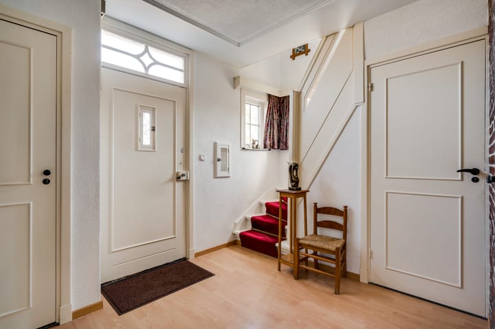 Photo 29 of Burgemeester Hoebersstraat 17