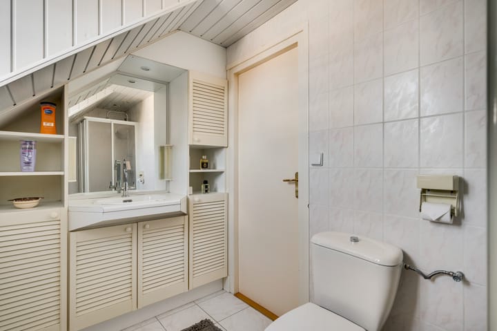 Photo 37 of Burgemeester Hoebersstraat 17