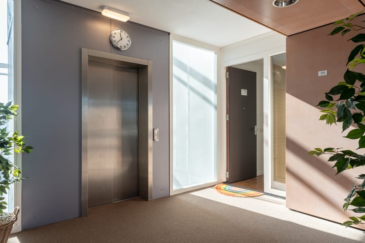 Photo 7 of Van Naeldwijcklaan 171