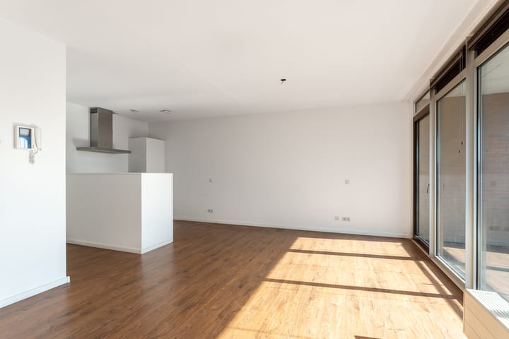 Photo 10 of Van Naeldwijcklaan 171