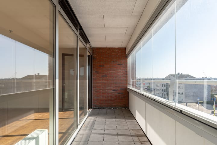 Photo 18 of Van Naeldwijcklaan 171