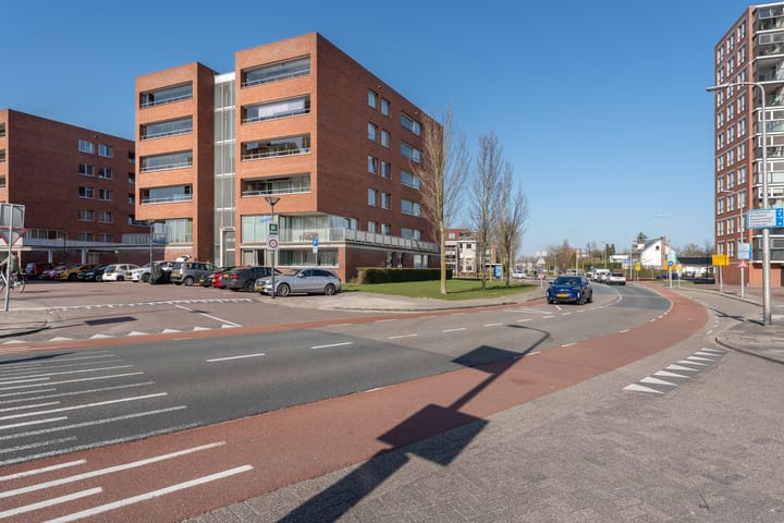 Photo 20 of Van Naeldwijcklaan 171