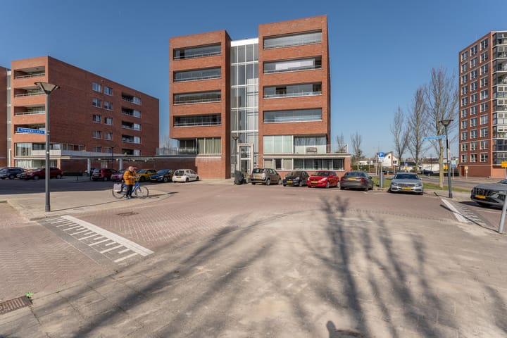 Photo 21 of Van Naeldwijcklaan 171