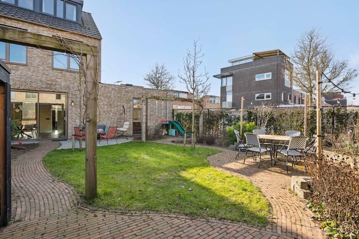 Foto 12 van Berenklauw 58