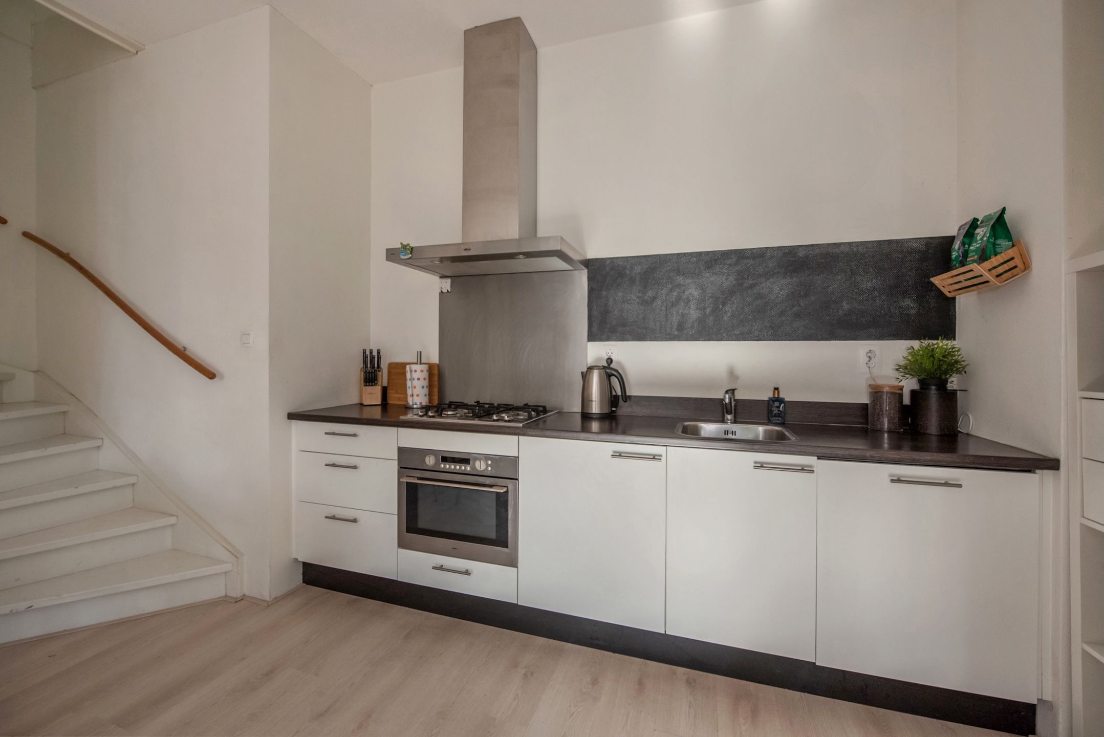 Photo 3 of Treubstraat 10-F026