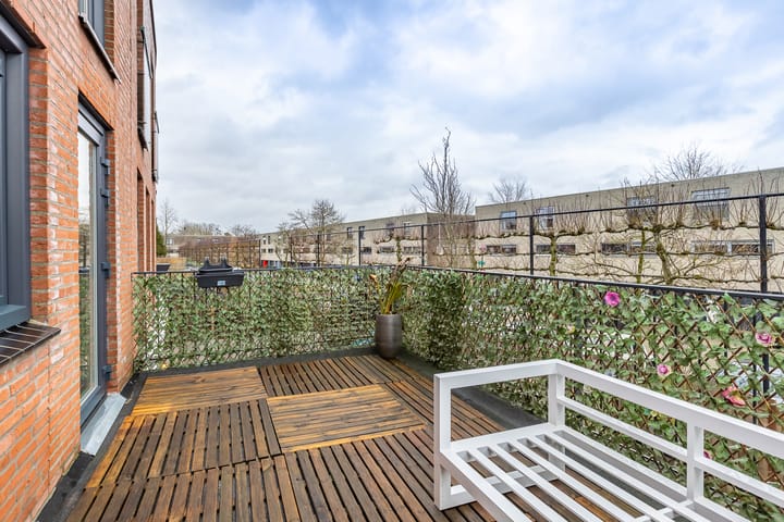 Foto 34 van Regenboog 74-A