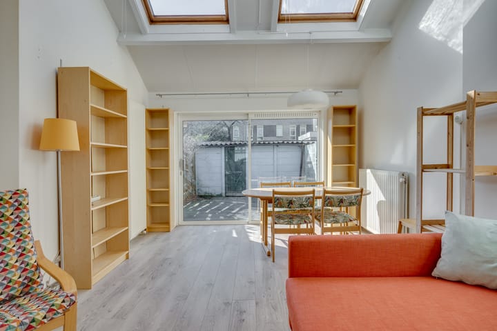 Photo 12 of Verenigingstraat 68